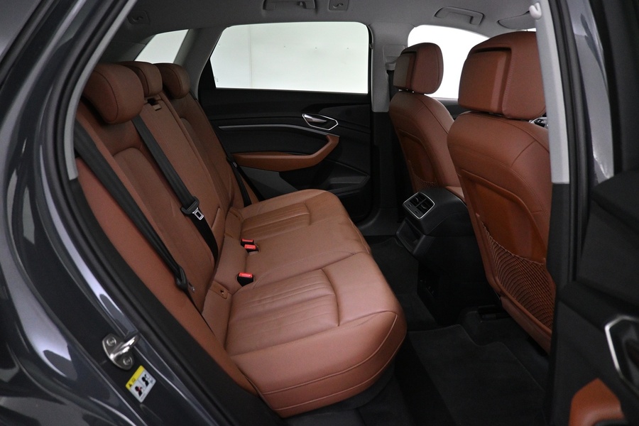Audi Q8 e-tron vaihtoauto