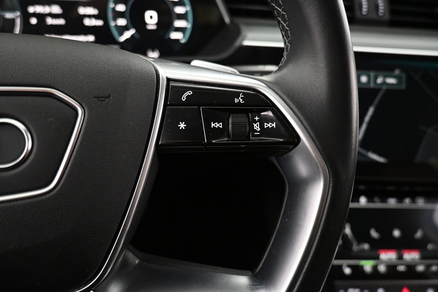 Audi Q8 e-tron vaihtoauto