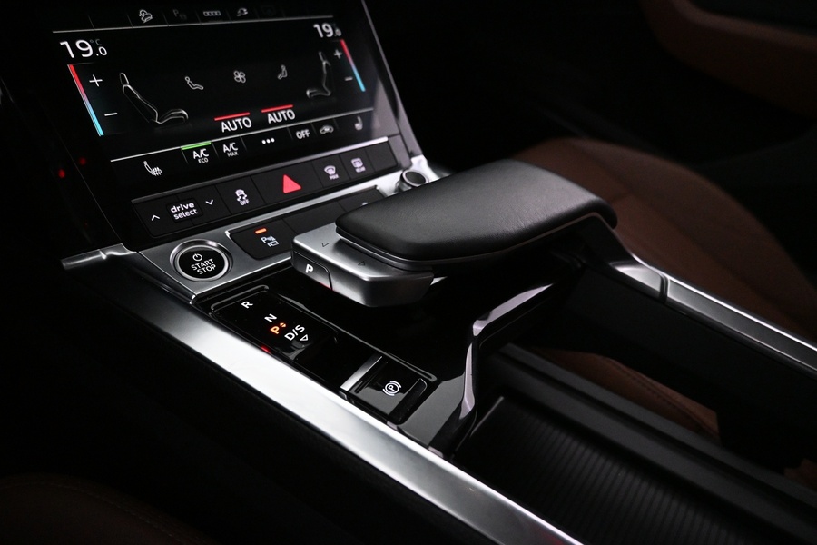 Audi Q8 e-tron vaihtoauto