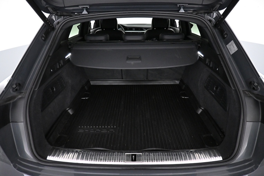 Audi Q8 e-tron vaihtoauto