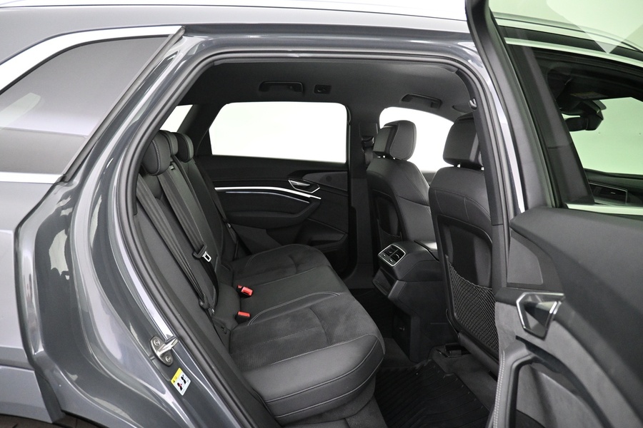 Audi Q8 e-tron vaihtoauto
