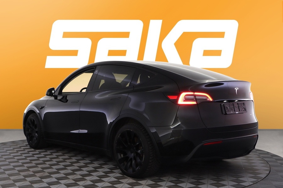 Tesla Model Y vaihtoauto