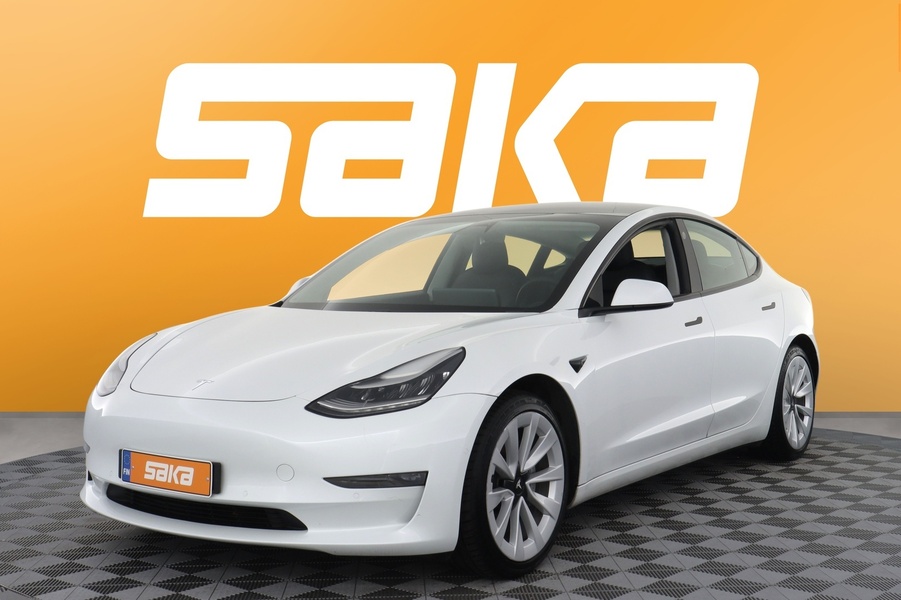 Tesla Model 3 vaihtoauto