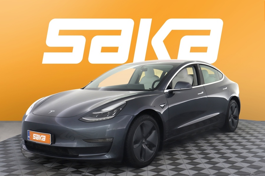 Tesla Model 3 vaihtoauto