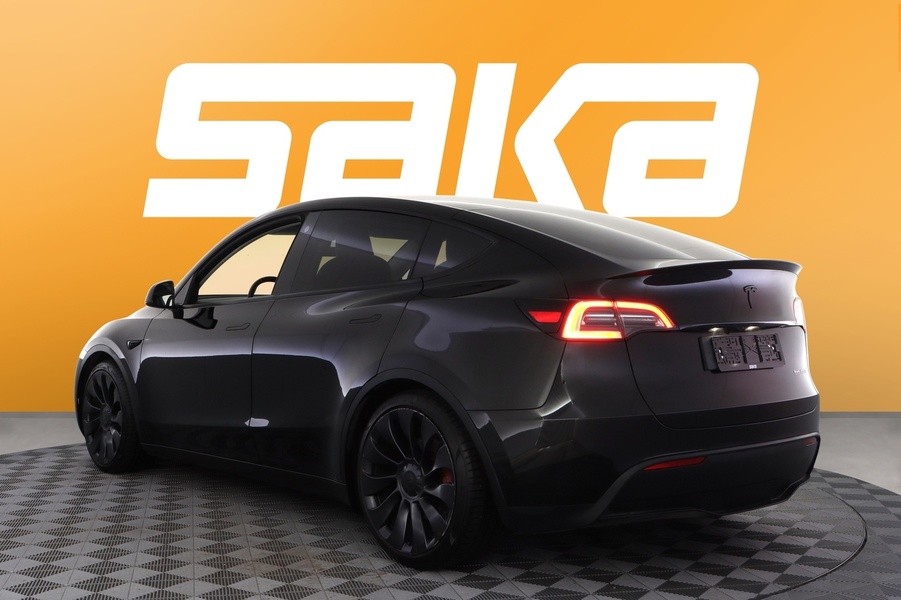 Tesla Model Y vaihtoauto