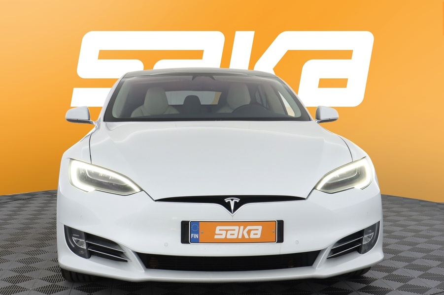 Tesla Model S vaihtoauto