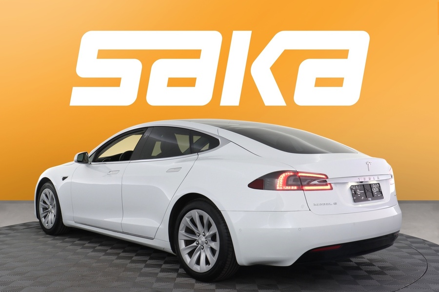 Tesla Model S vaihtoauto