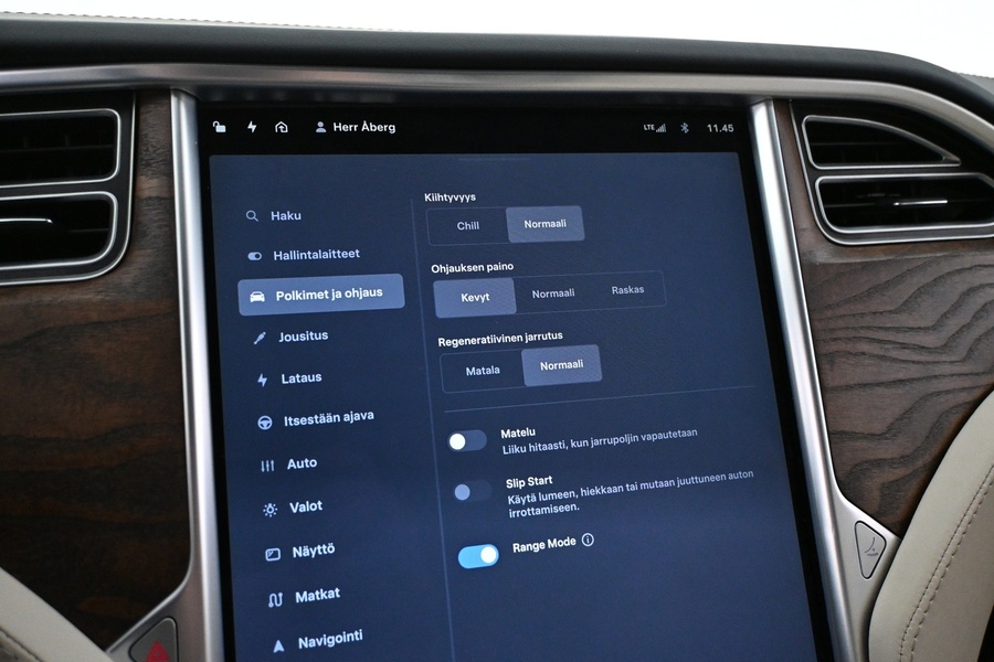 Tesla Model S vaihtoauto