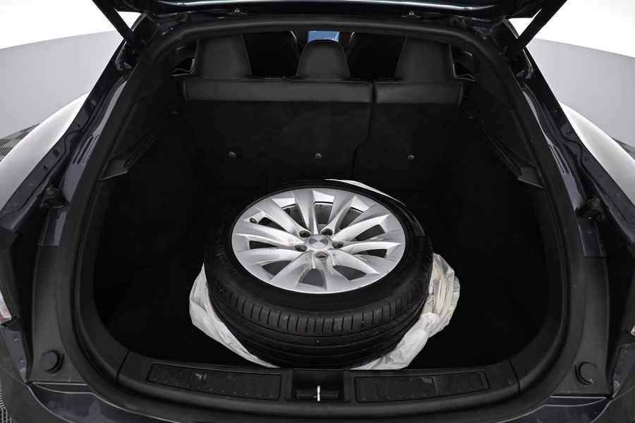 Tesla Model S vaihtoauto