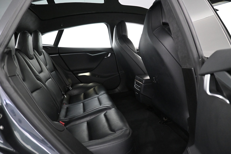 Tesla Model S vaihtoauto