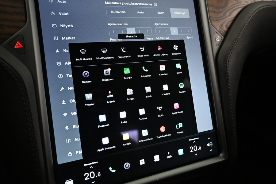 Tesla Model S vaihtoauto