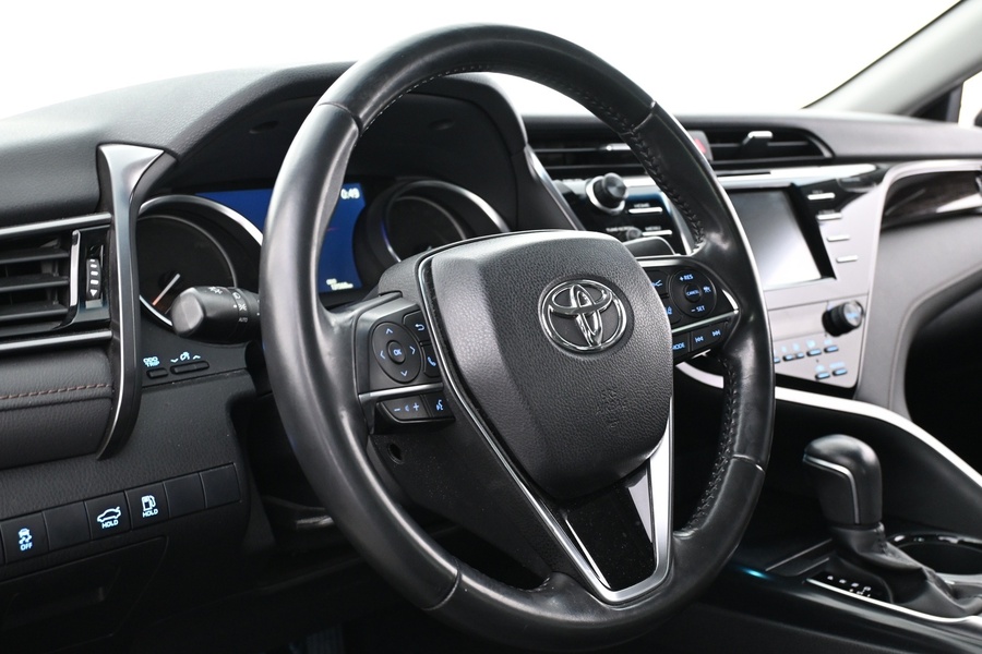 Toyota Camry vaihtoauto