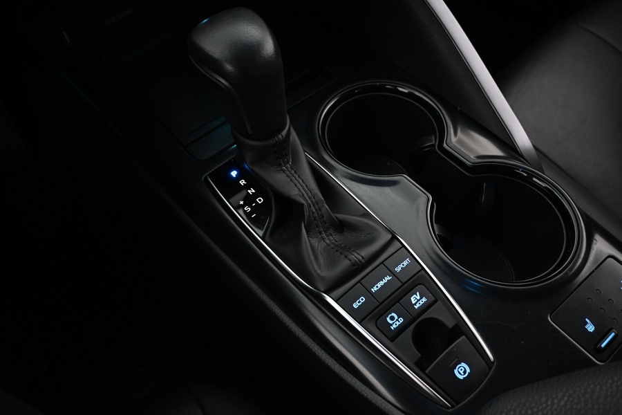 Toyota Camry vaihtoauto