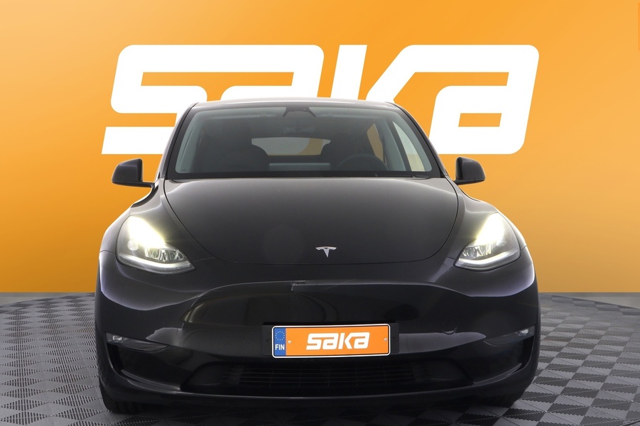 Tesla Model Y vaihtoauto