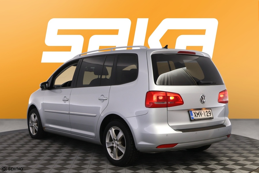 Volkswagen Touran vaihtoauto