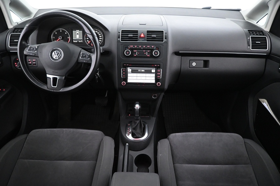 Volkswagen Touran vaihtoauto