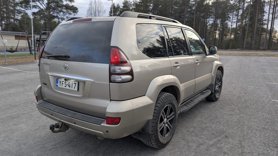 Toyota Land Cruiser vaihtoauto