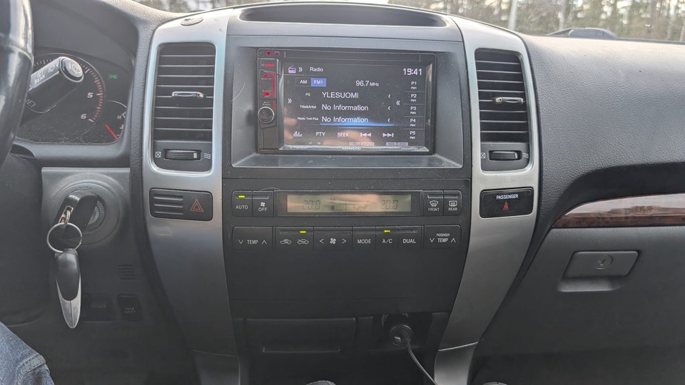 Toyota Land Cruiser vaihtoauto