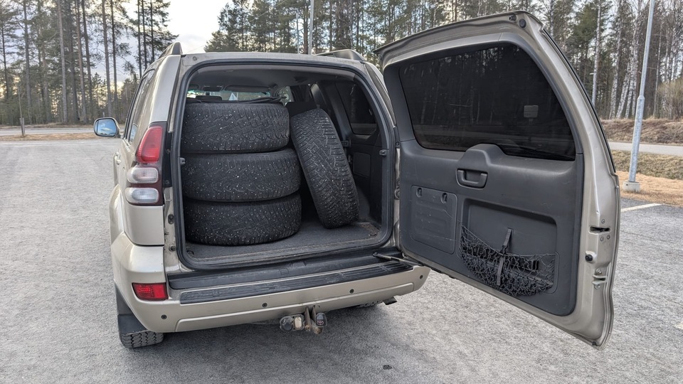 Toyota Land Cruiser vaihtoauto