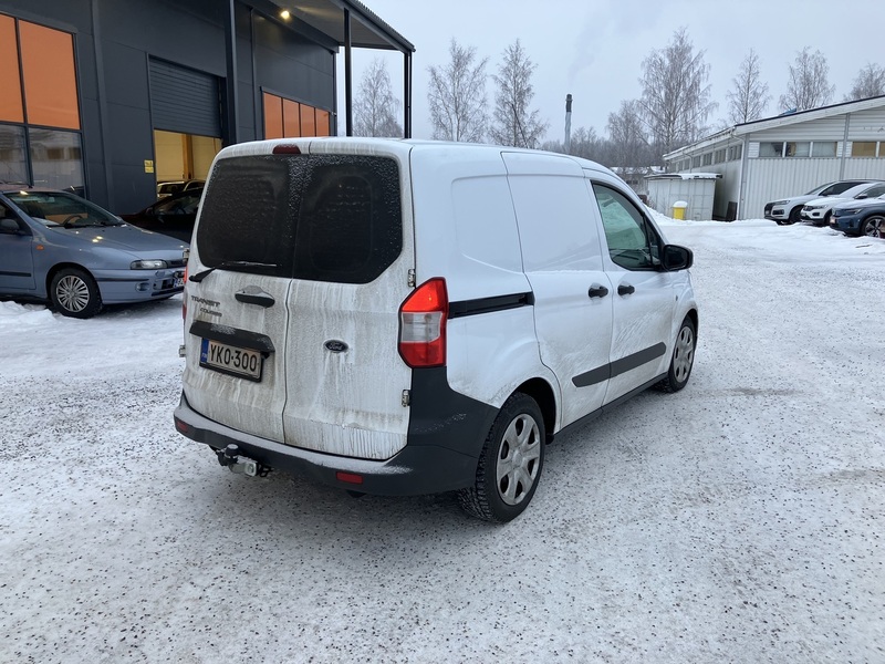 Ford Transit Courier vaihtoauto