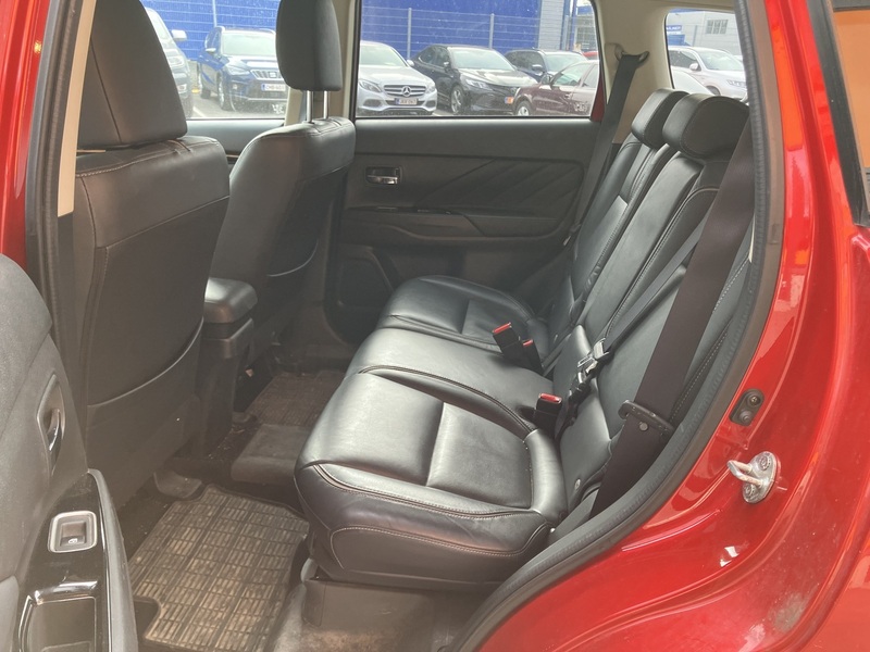 Mitsubishi Outlander PHEV vaihtoauto