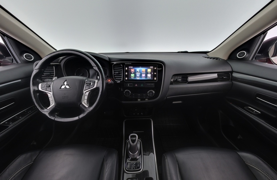 Mitsubishi Outlander PHEV vaihtoauto