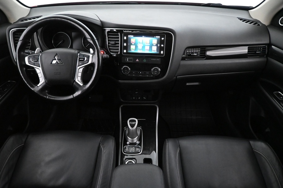 Mitsubishi Outlander PHEV vaihtoauto