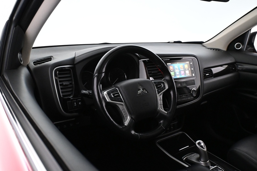 Mitsubishi Outlander PHEV vaihtoauto