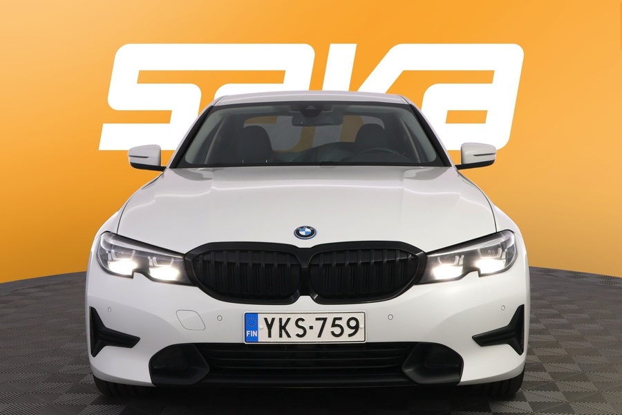 BMW 320 vaihtoauto