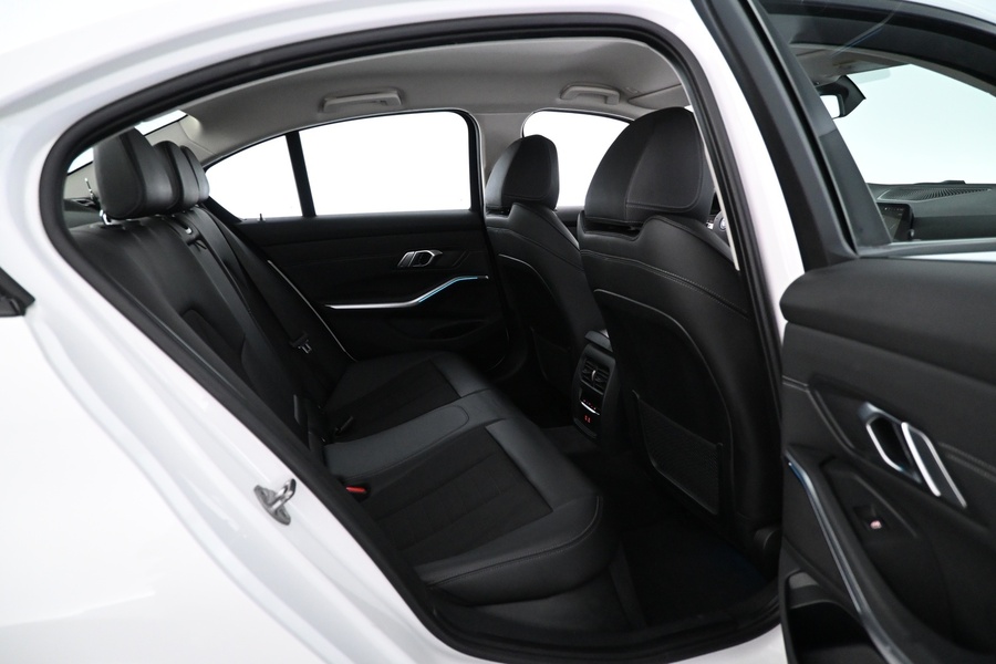BMW 320 vaihtoauto