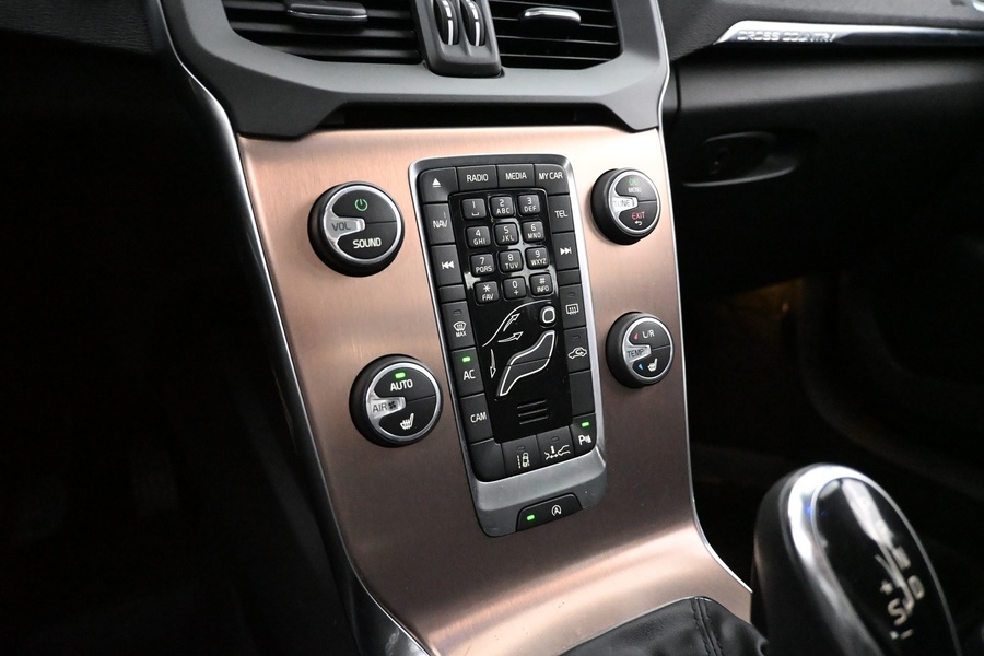 Volvo V40 Cross Country vaihtoauto