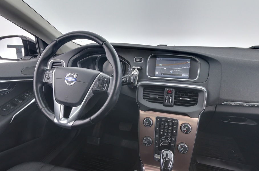 Volvo V40 Cross Country vaihtoauto