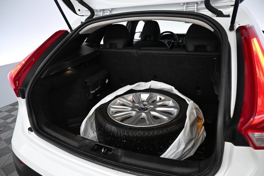 Volvo V40 Cross Country vaihtoauto