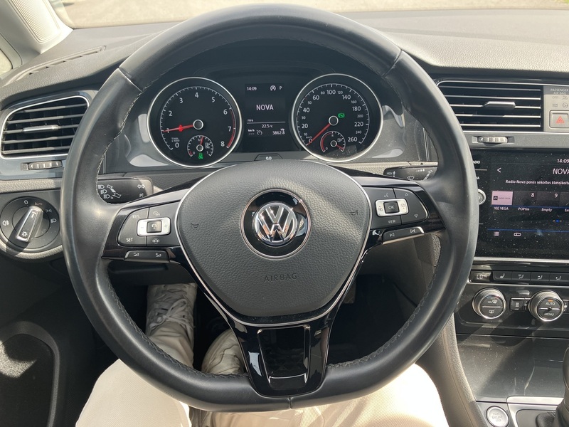 Volkswagen Golf vaihtoauto