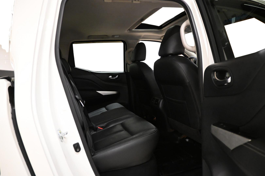 Nissan Navara vaihtoauto