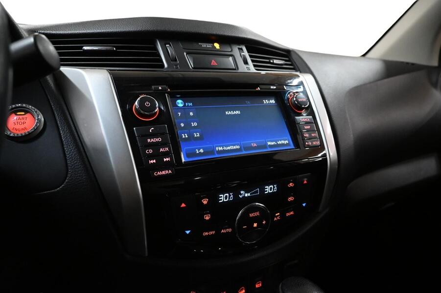 Nissan Navara vaihtoauto