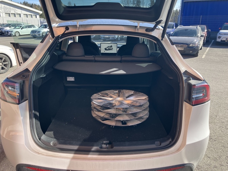 Tesla Model Y vaihtoauto