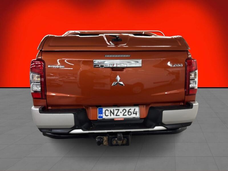 Mitsubishi L200 vaihtoauto