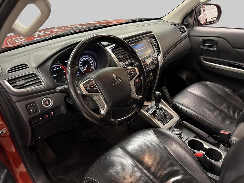 Mitsubishi L200 vaihtoauto