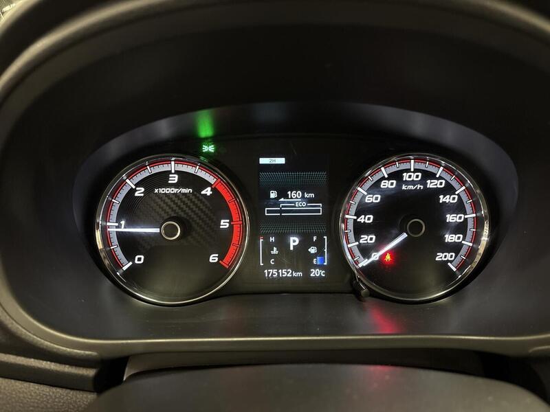 Mitsubishi L200 vaihtoauto