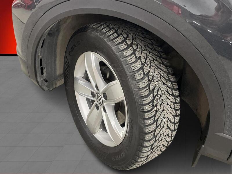 Volkswagen T-Roc vaihtoauto