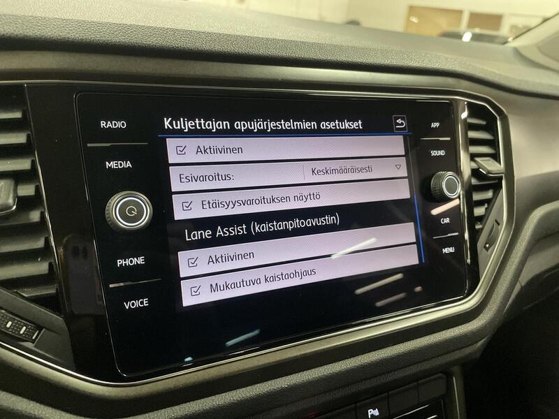 Volkswagen T-Roc vaihtoauto