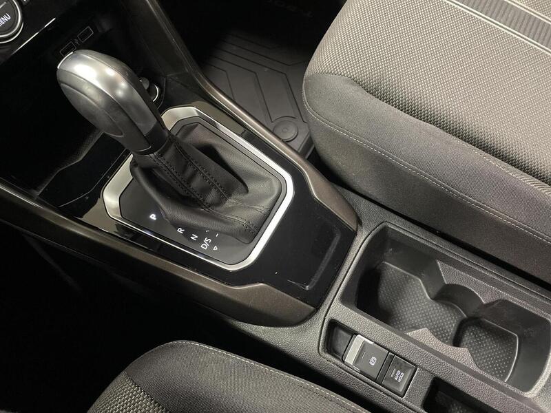 Volkswagen T-Roc vaihtoauto