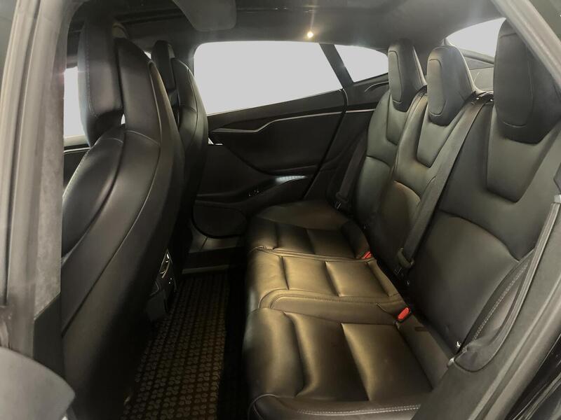 Tesla Model S vaihtoauto