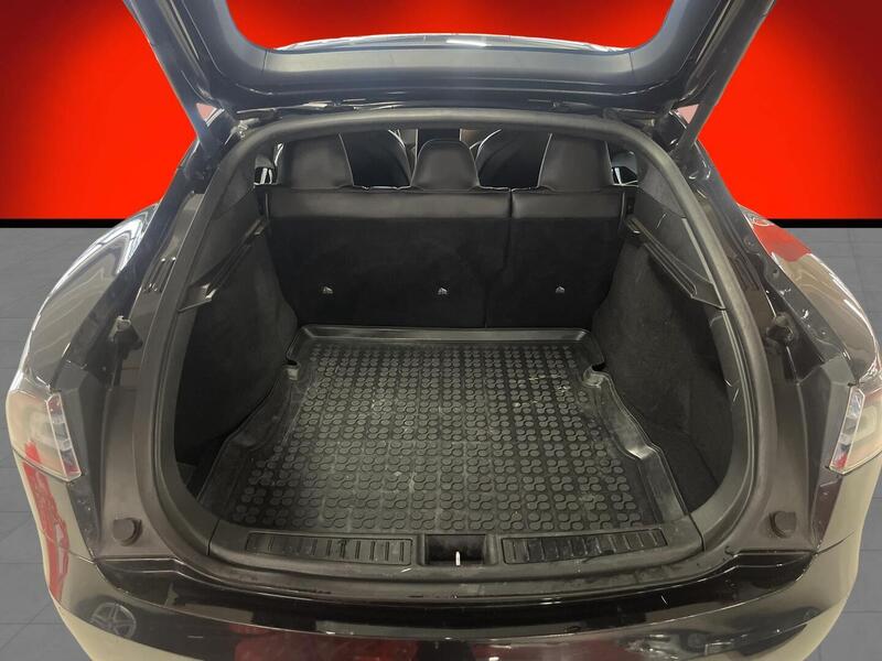 Tesla Model S vaihtoauto