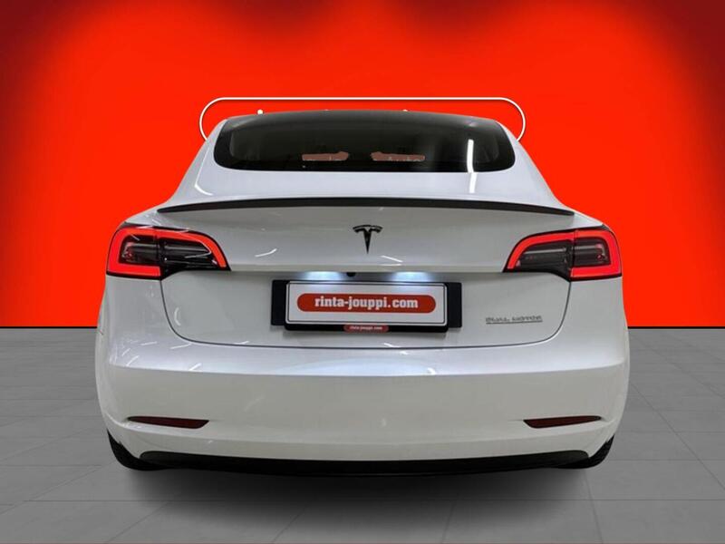 Tesla Model 3 vaihtoauto