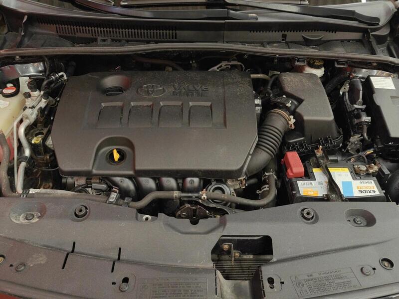 Toyota Avensis vaihtoauto