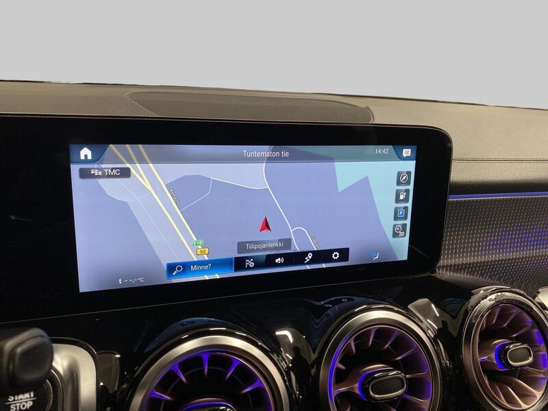 Mercedes-Benz EQB vaihtoauto