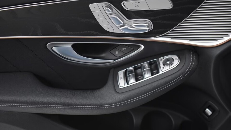 Mercedes-Benz EQC vaihtoauto