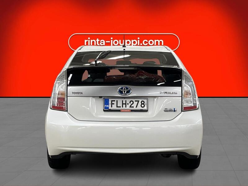 Toyota Prius Plug-in vaihtoauto